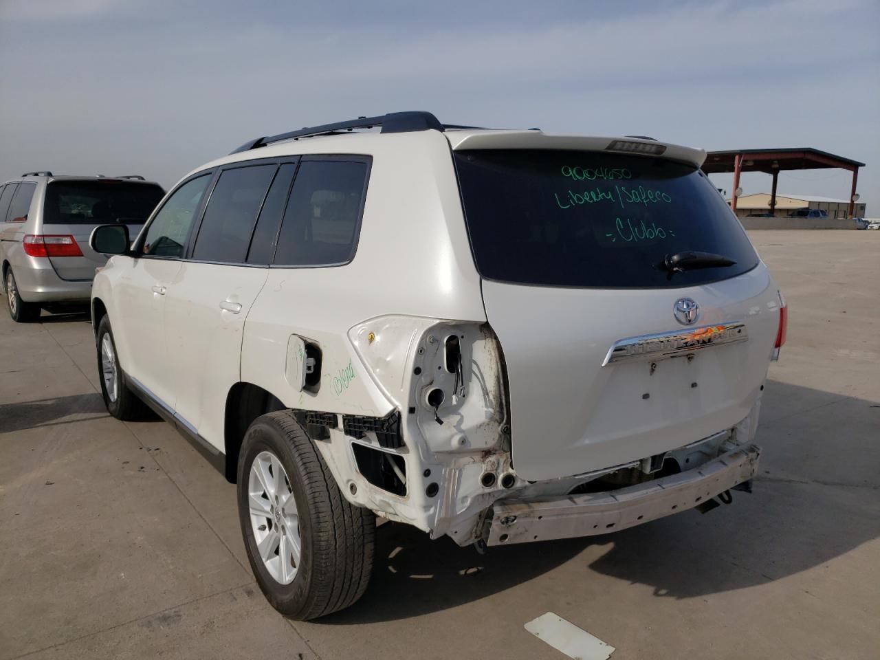Photo 3 from auction – 2013 TOYOTA HIGHLANDER with VIN 5TDZK3EH2DS112609