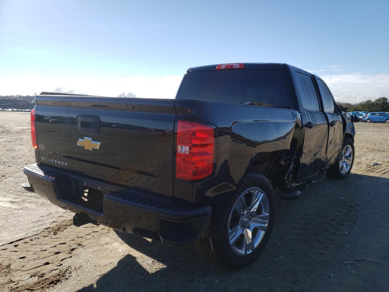 Photo 4 from auction – 2018 CHEVROLET SILVERADO with VIN 3GCPCPEC3JG261802