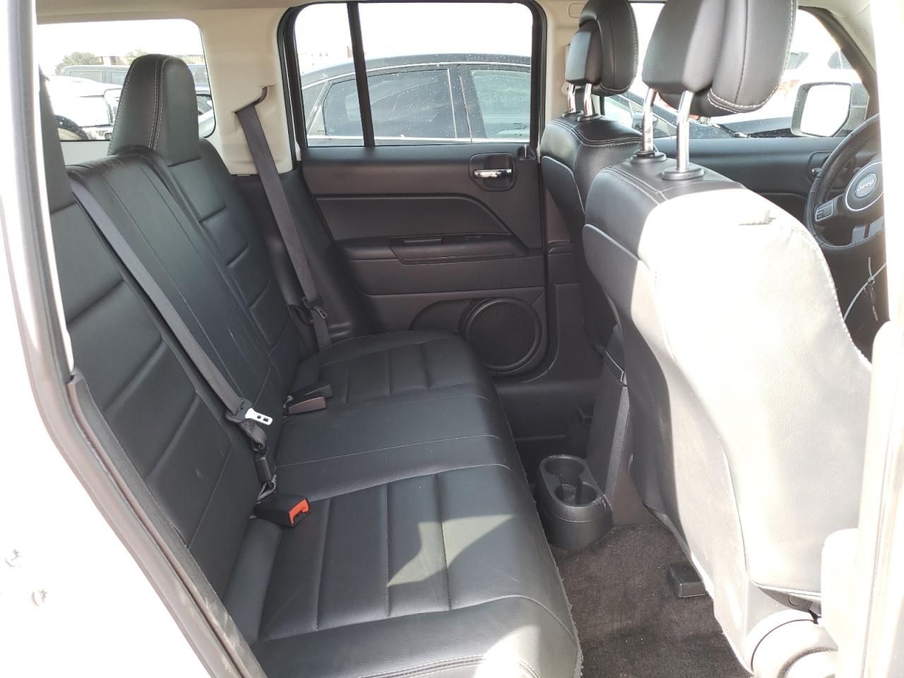 Photo 6 from auction – 2017 JEEP PATRIOT LA with VIN 1C4NJPFA6HD211560
