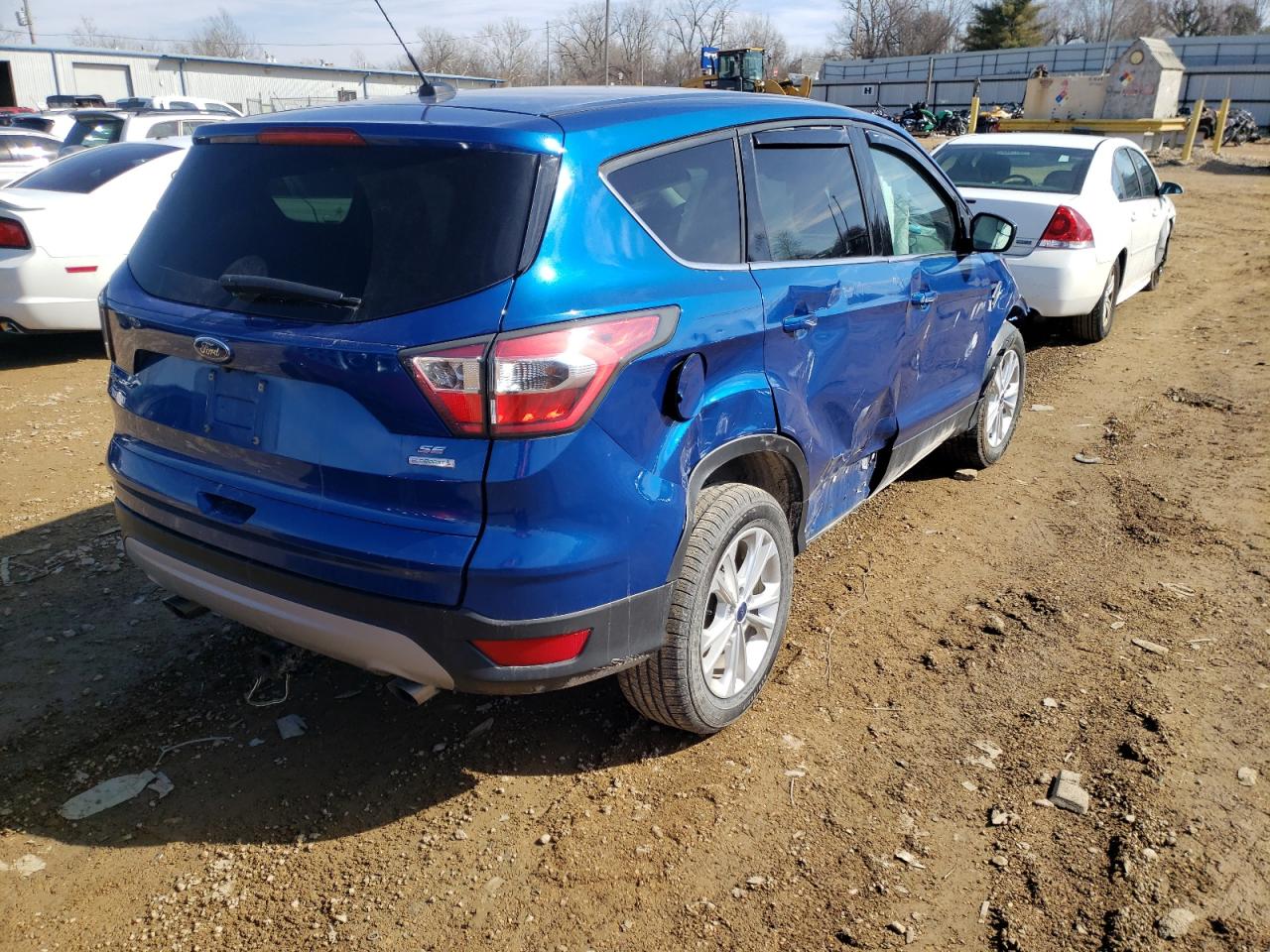 Photo 4 from auction – 2017 FORD ESCAPE SE with VIN 1FMCU0GD9HUB52630