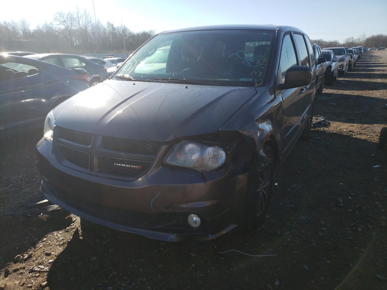 Photo 2 from auction – 2015 DODGE GRAND CARA with VIN 2C4RDGEG1FR682590