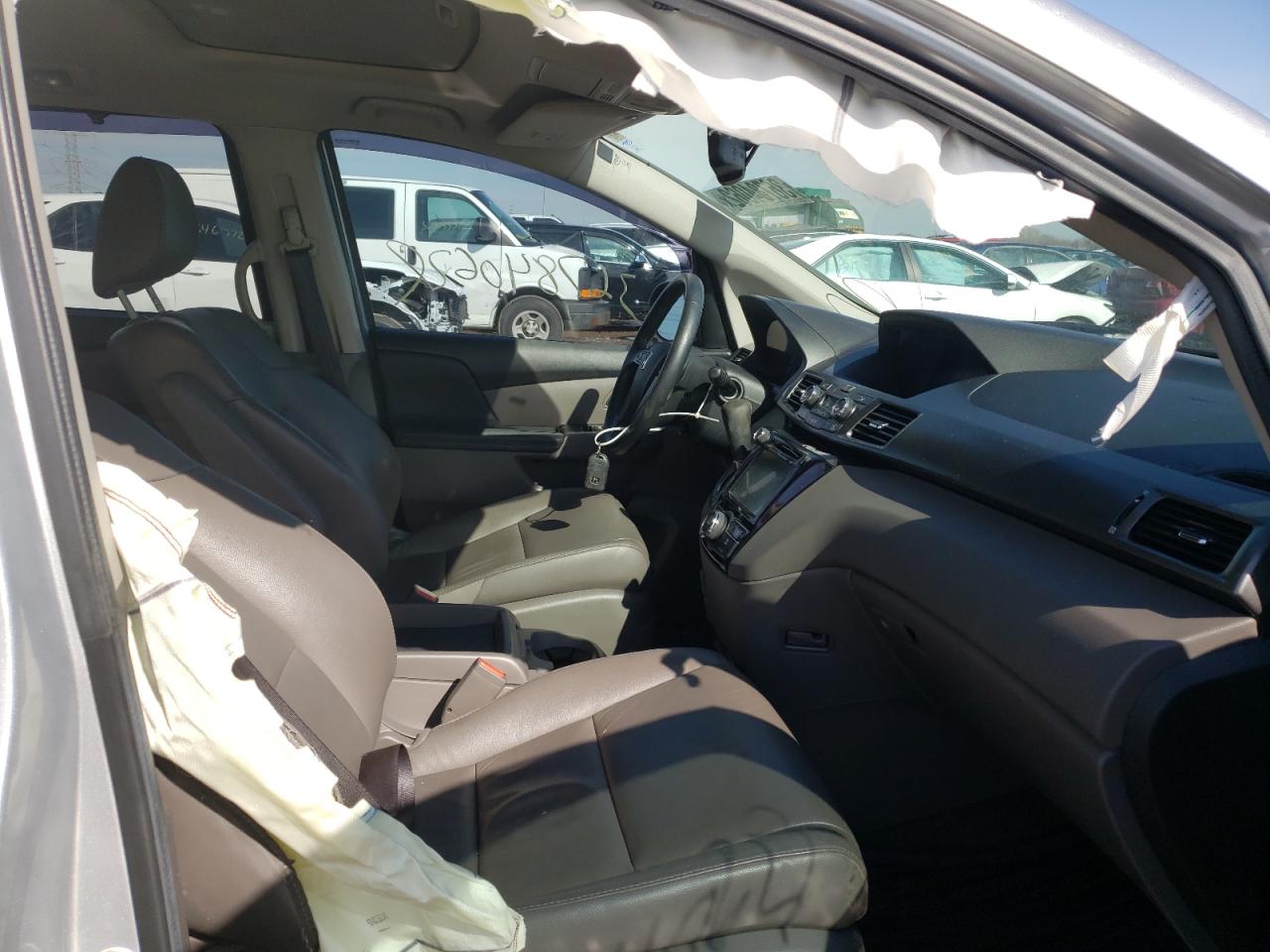 Photo 5 from auction – 2014 HONDA ODYSSEY EX with VIN 5FNRL5H62EB063890