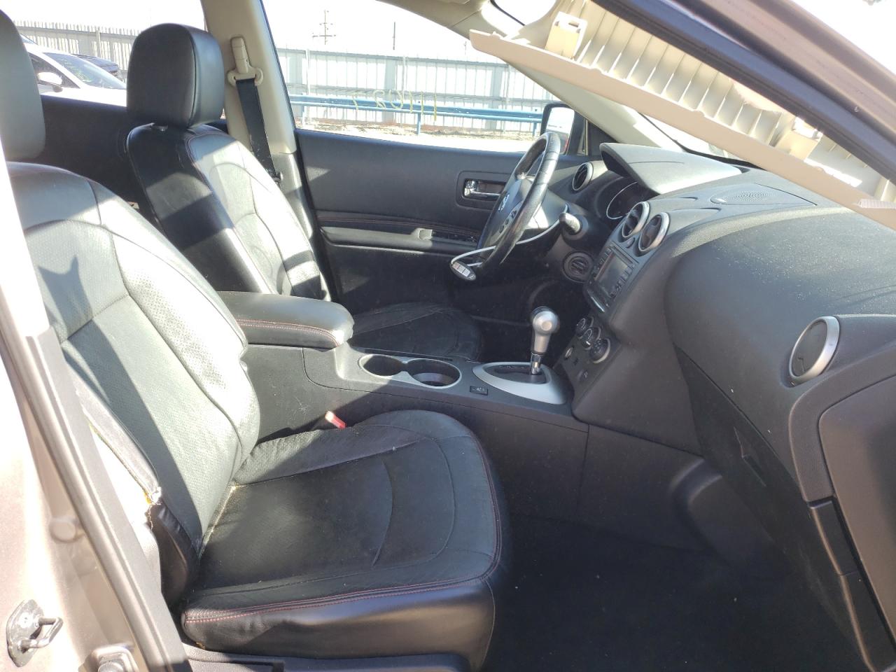 Photo 5 from auction – 2011 NISSAN ROGUE S with VIN JN8AS5MV4BW255899