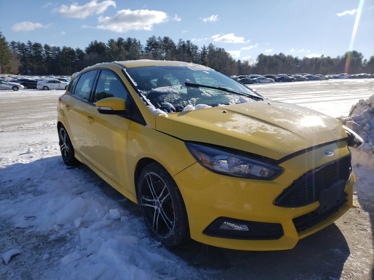 FORD FOCUS ST 2018 with VIN 1FADP3L90JL211343 - Photo from auction