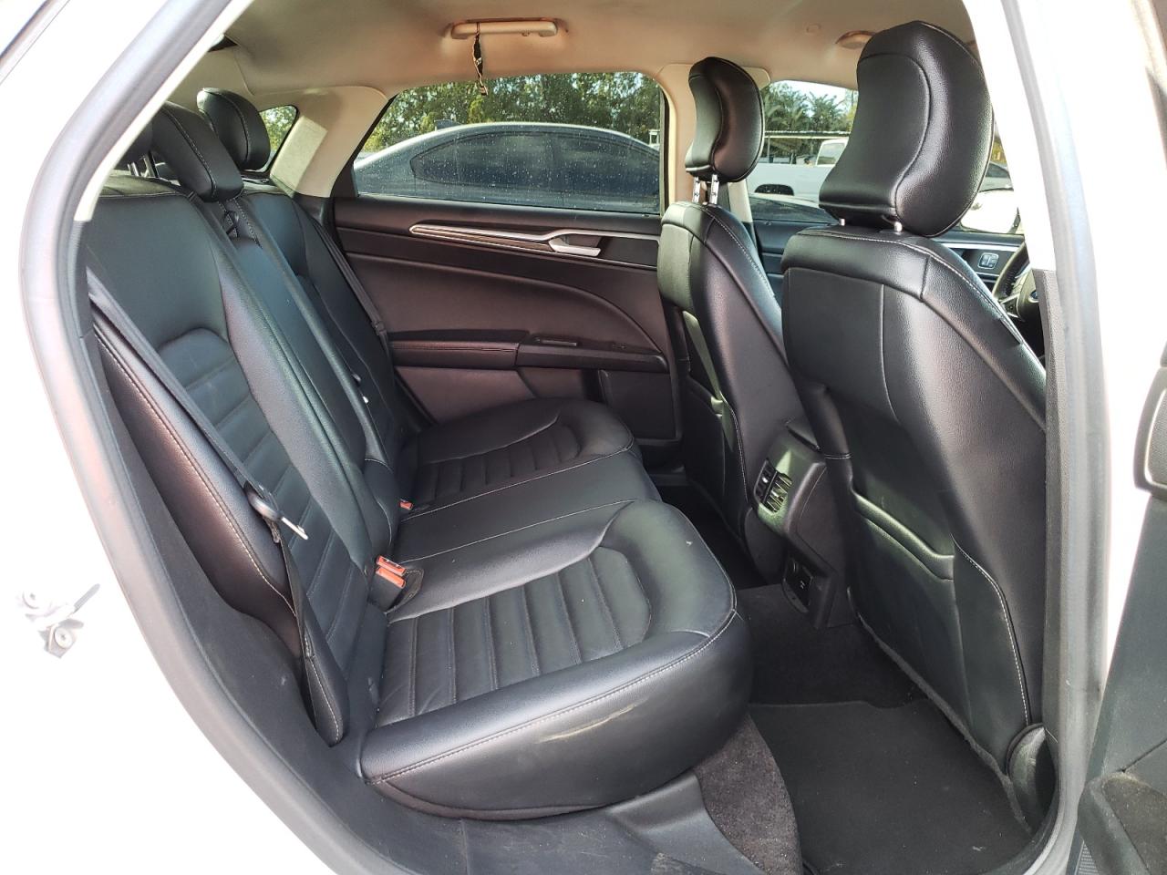 Photo 6 from auction – 2017 FORD FUSION SE with VIN 3FA6P0PU7HR149540