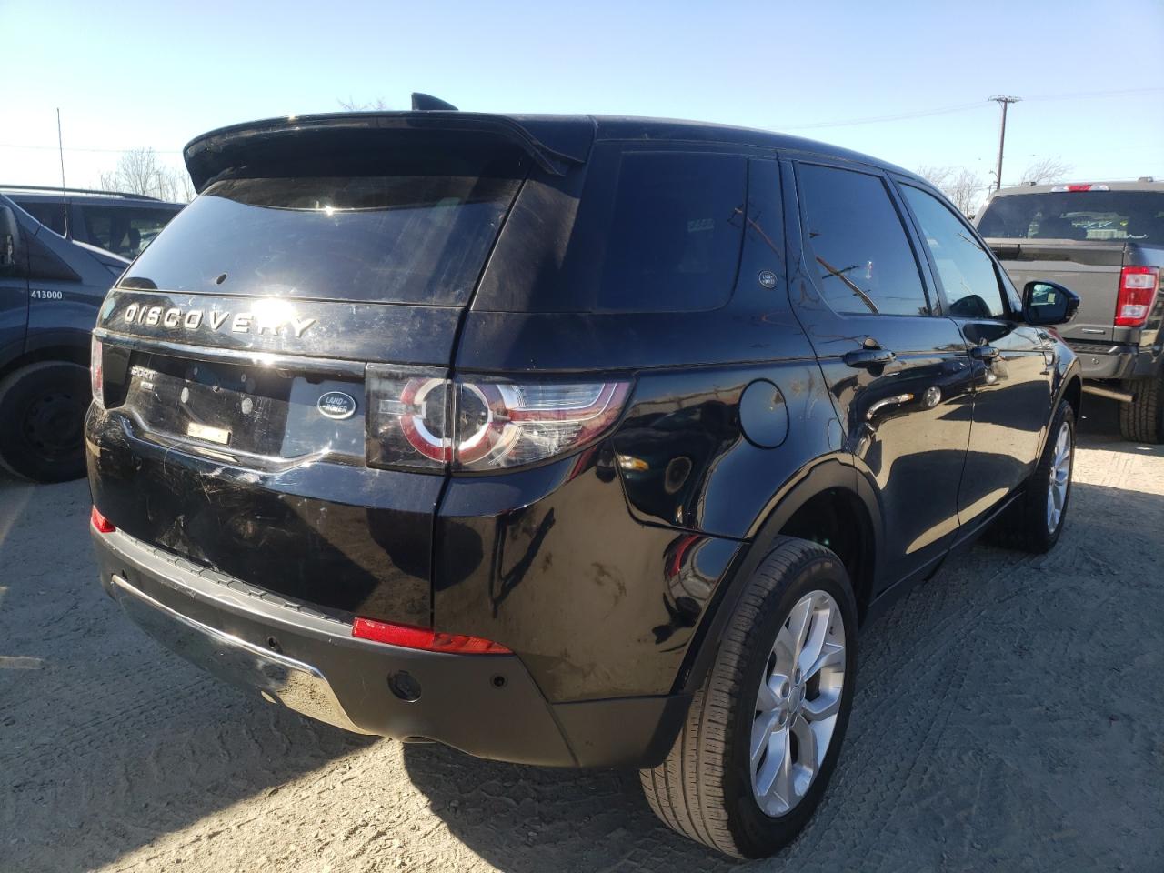 Photo 4 from auction – 2017 LAND ROVER DISCOVERY with VIN SALCR2BG8HH657689