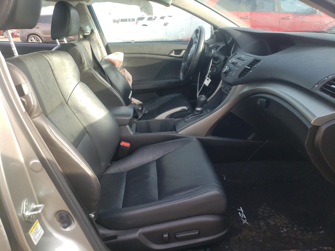 Photo 5 from auction – 2010 ACURA TSX with VIN JH4CU2F63AC016703