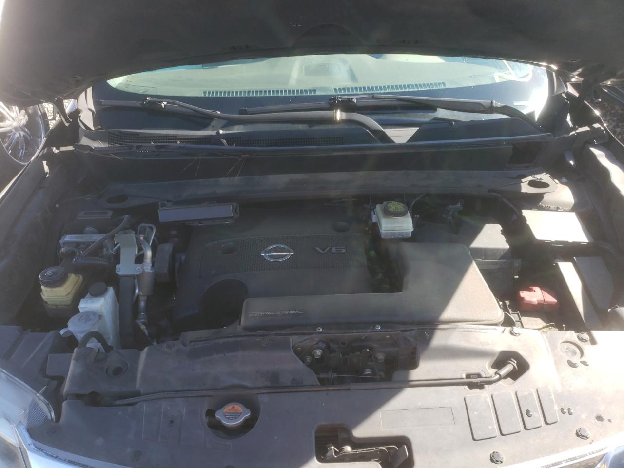 Photo 7 from auction – 2015 NISSAN PATHFINDER with VIN 5N1AR2MN7FC654573