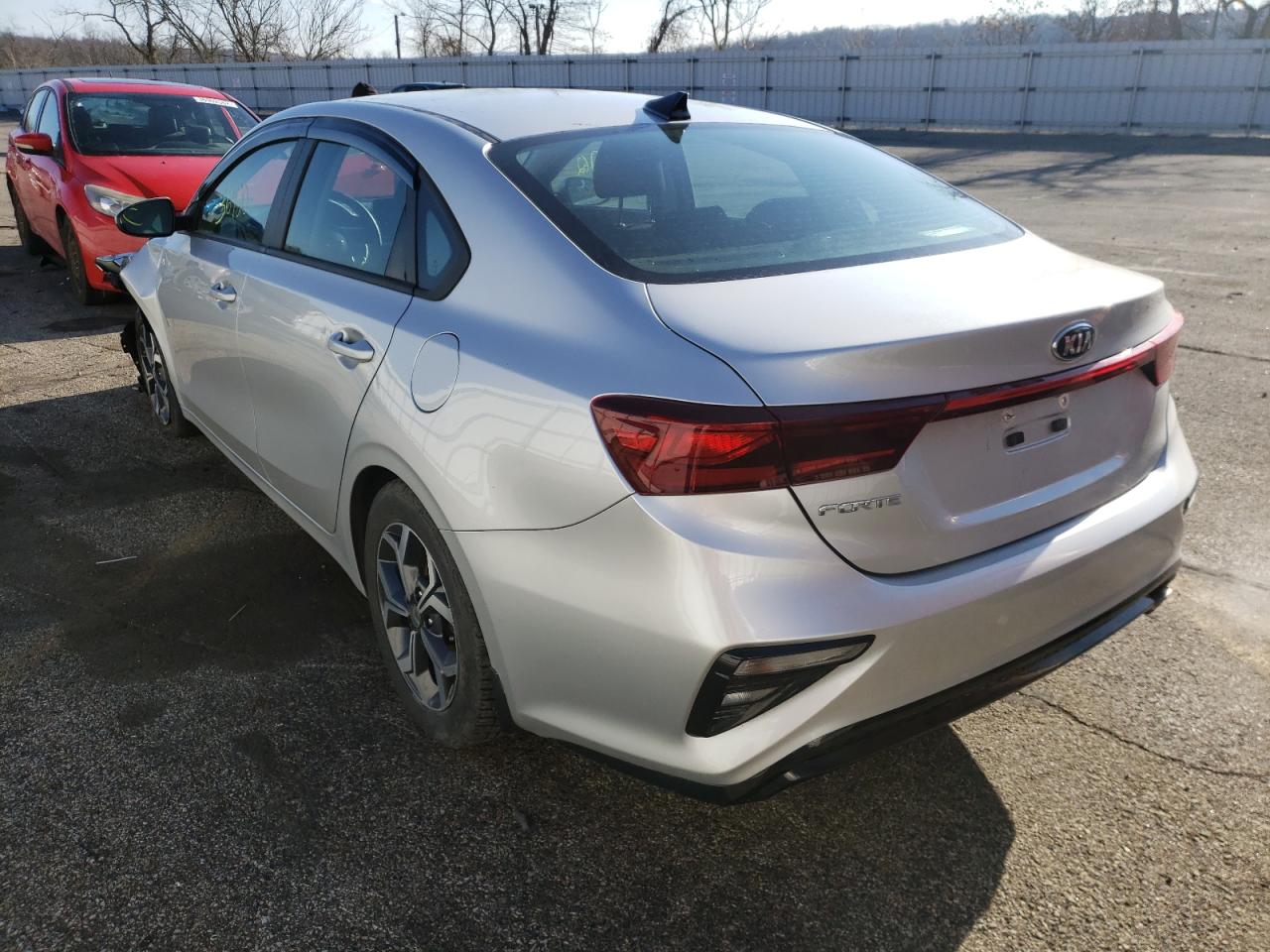 Photo 3 from auction – 2019 KIA FORTE FE with VIN 3KPF24AD3KE045800