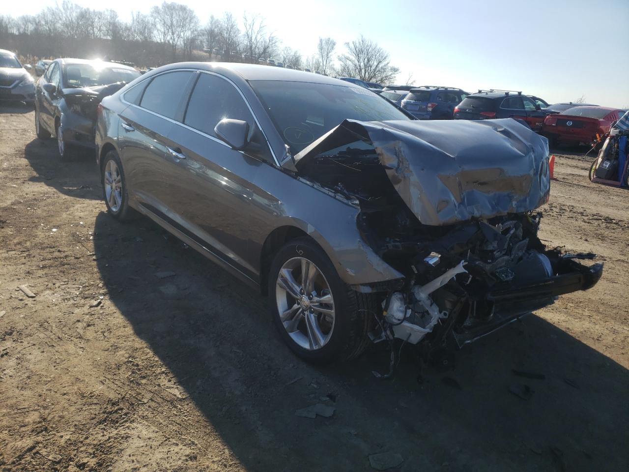 HYUNDAI SONATA LIM 2019 with VIN 5NPE34AF4KH734606 - Photo from auction