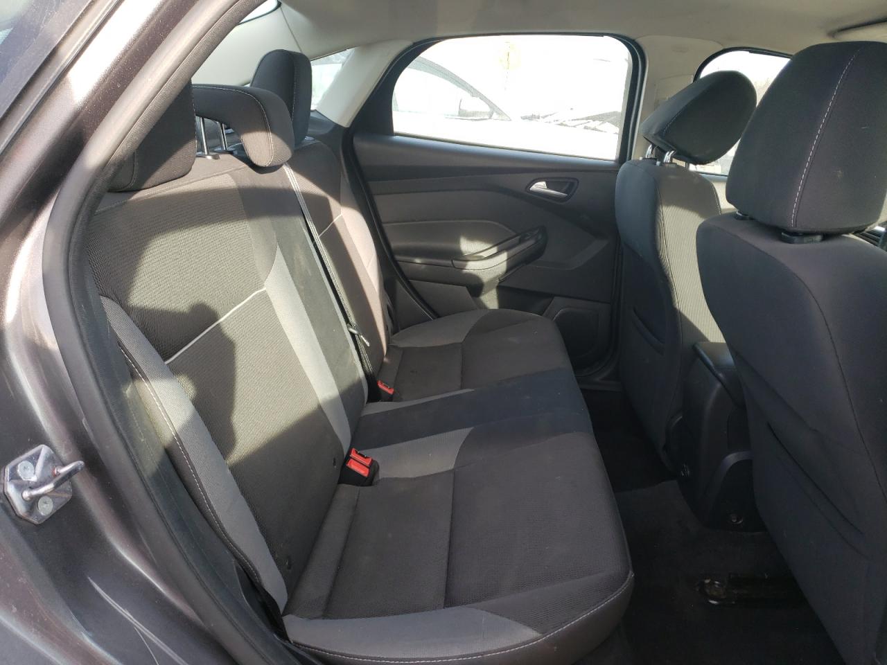 Photo 6 from auction – 2013 FORD FOCUS SE with VIN 1FADP3F28DL150665