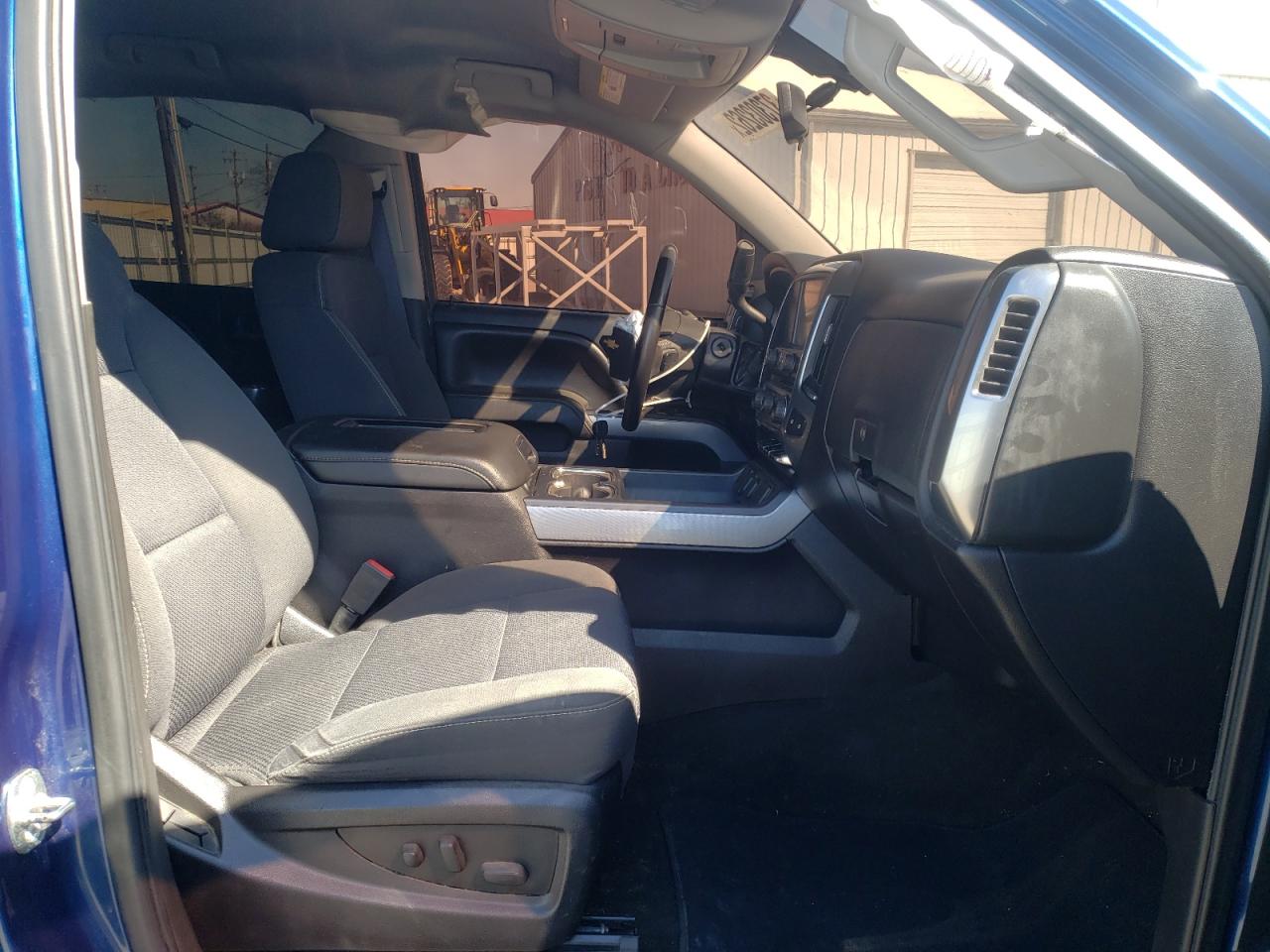 Photo 5 from auction – 2016 CHEVROLET SILVERADO with VIN 3GCUKREC3GG289142