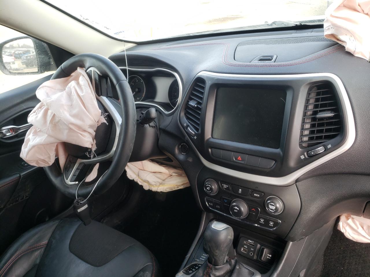 Photo 9 from auction – 2014 JEEP CHEROKEE T with VIN 1C4PJMBB1EW309336