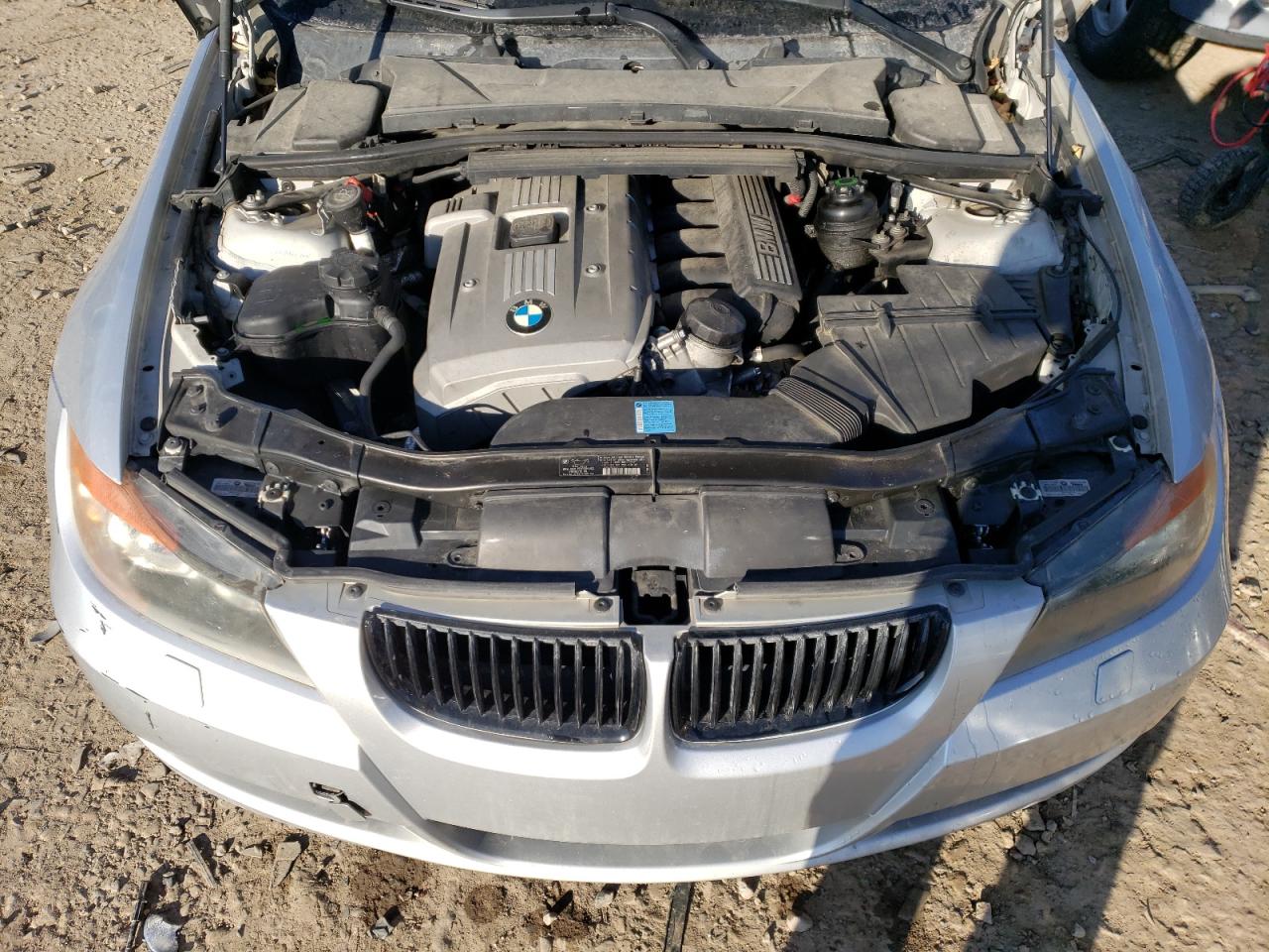 Photo 7 from auction – 2006 BMW 325 XI with VIN WBAVD13586KV04734