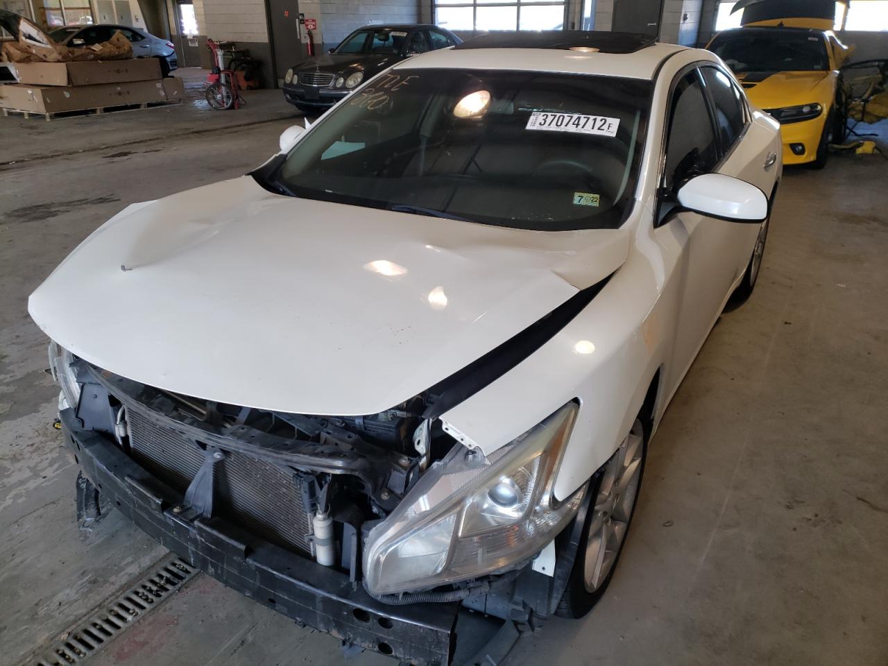 Photo 2 from auction – 2014 NISSAN MAXIMA S with VIN 1N4AA5AP1EC470883