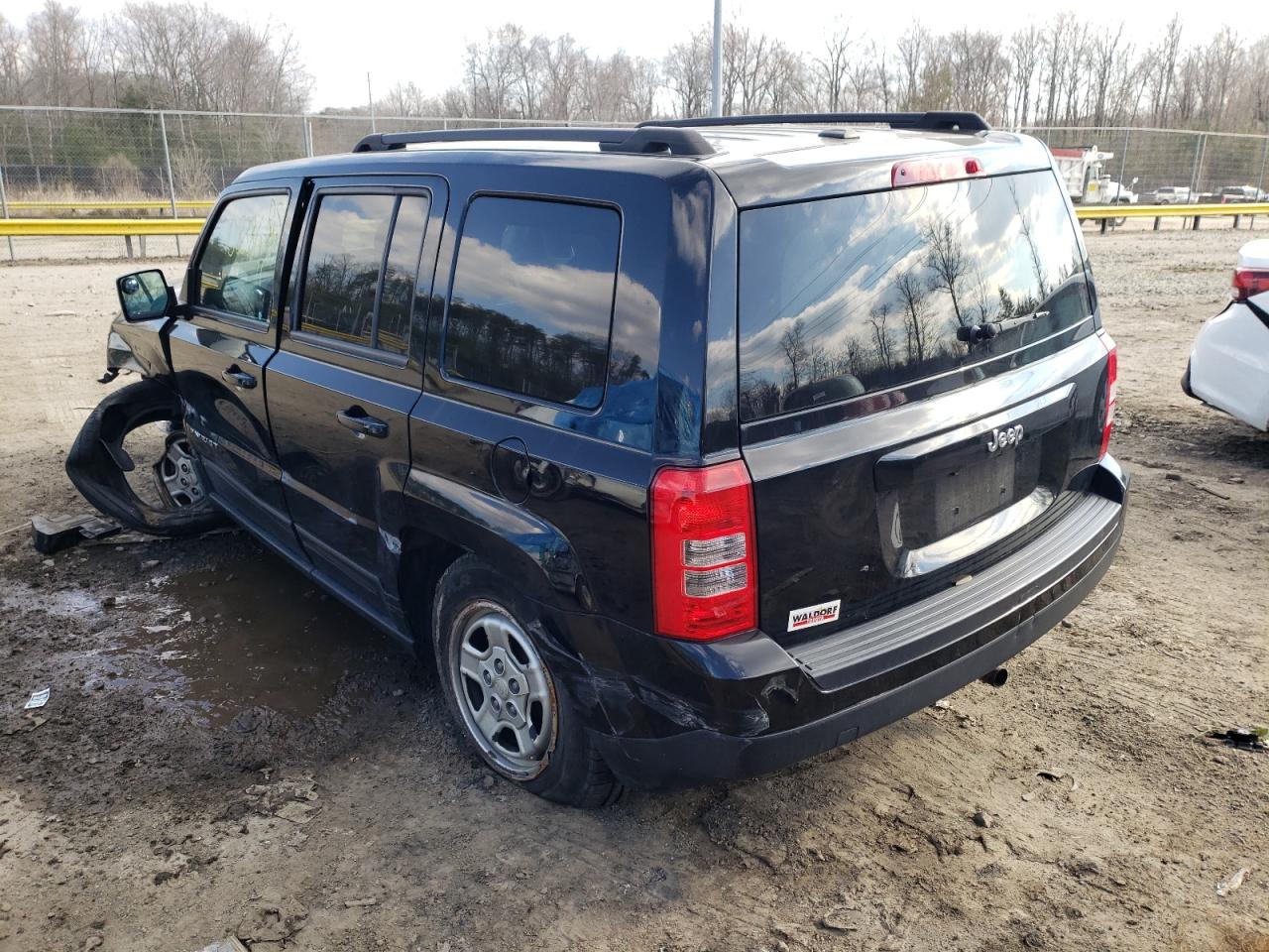 Photo 3 from auction – 2017 JEEP PATRIOT SP with VIN 1C4NJPBB1HD172634
