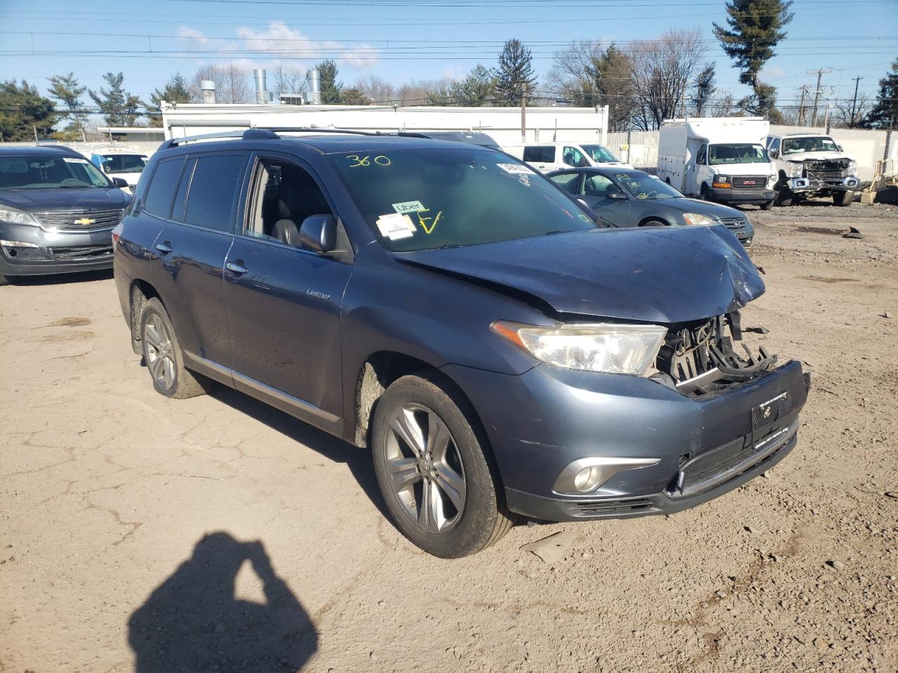 TOYOTA HIGHLANDER 2012 with VIN 5TDDK3EH3CS121683 - Photo from auction
