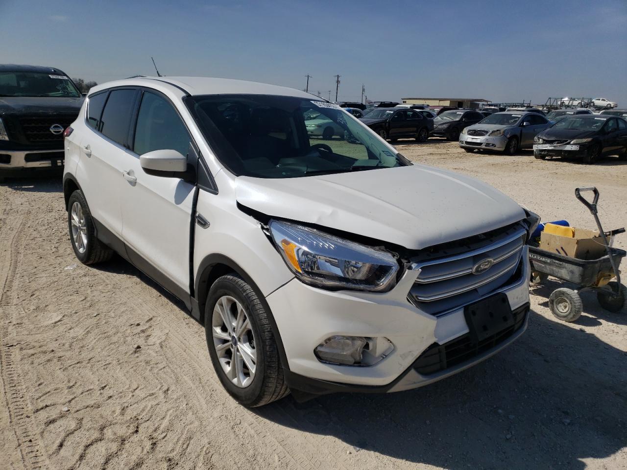 FORD ESCAPE SE 2019 with VIN 1FMCU9GD8KUC09878 - Photo from auction
