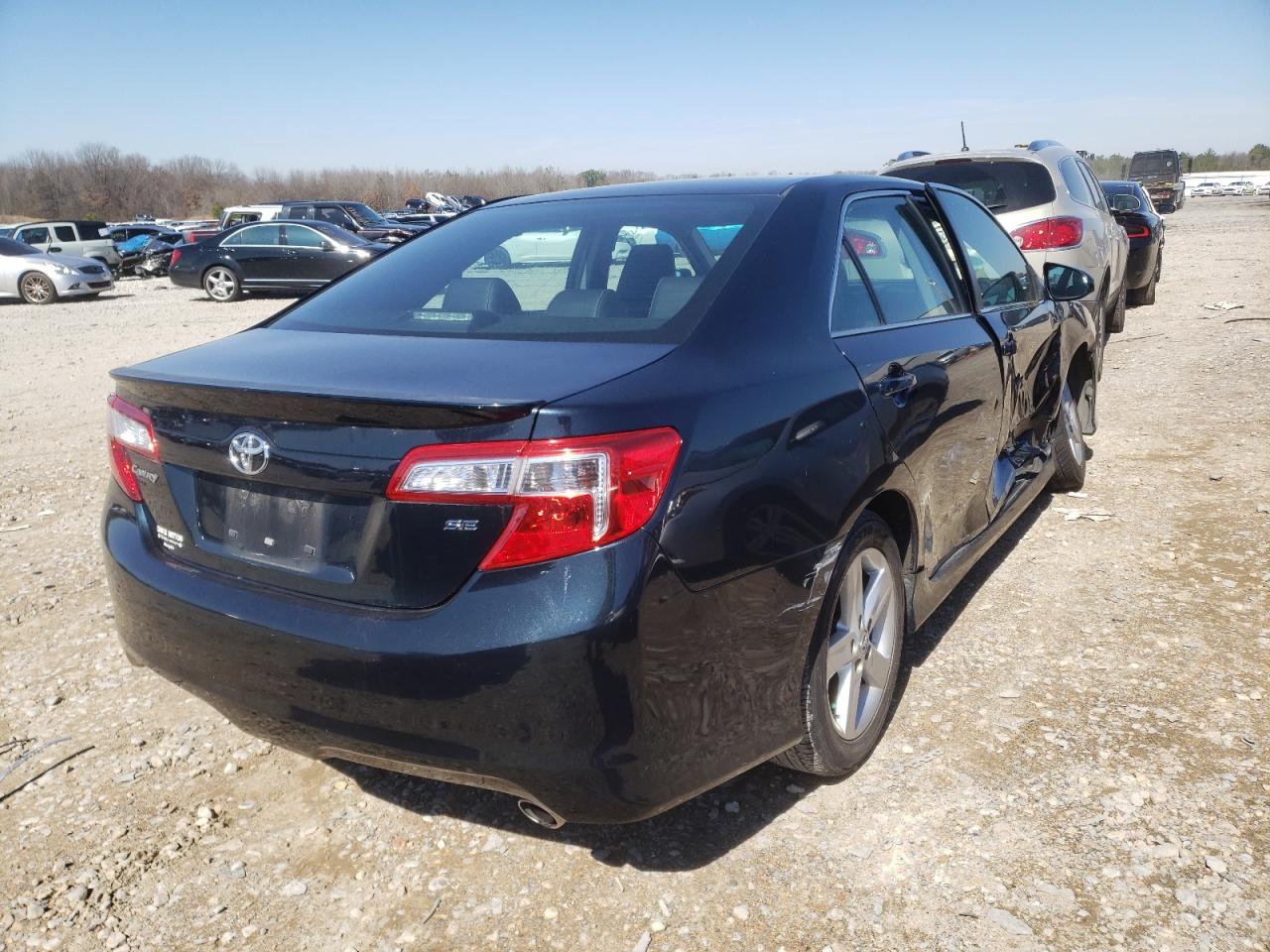 Photo 4 from auction – 2014 TOYOTA CAMRY L with VIN 4T1BF1FKXEU460686