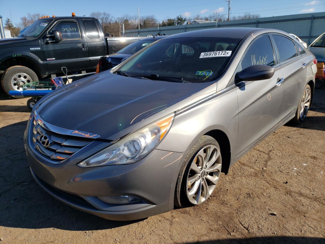 Photo 2 from auction – 2012 HYUNDAI SONATA SE with VIN 5NPEC4AB4CH388961
