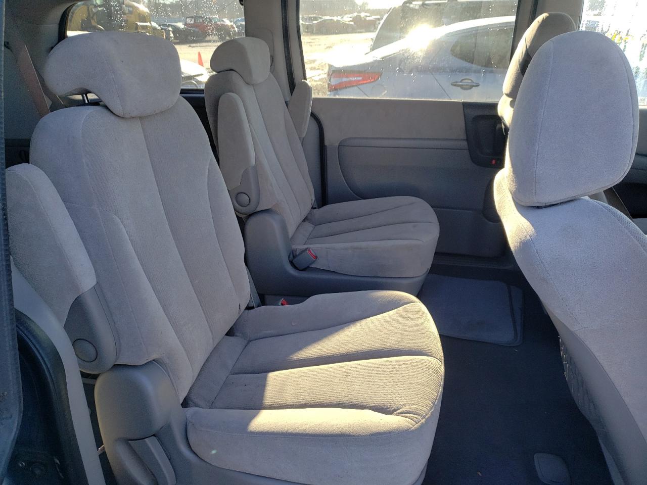 Photo 6 from auction – 2008 KIA SEDONA EX with VIN KNDMB233586264692
