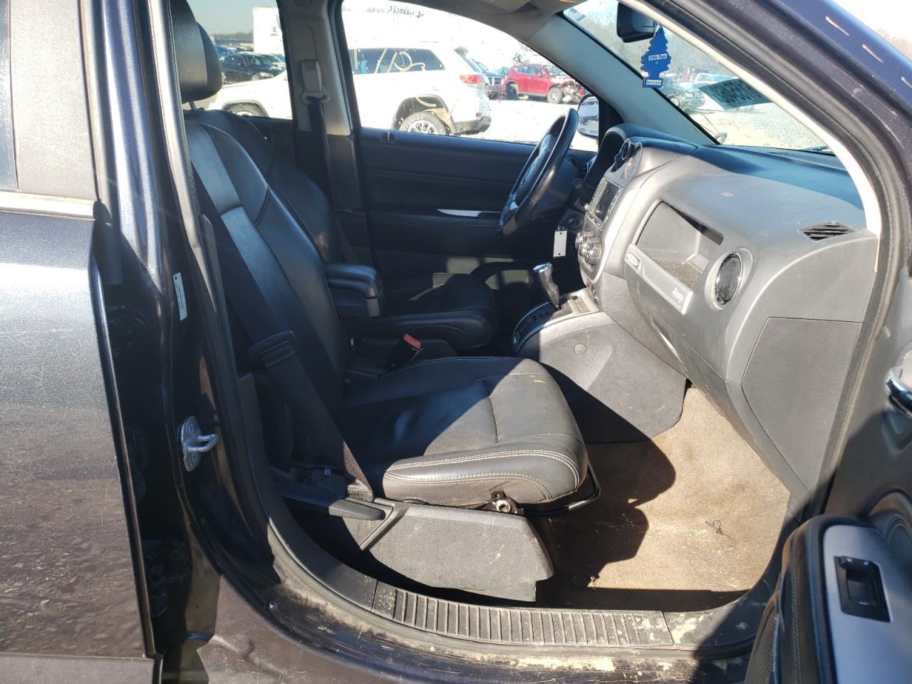 Photo 5 from auction – 2014 JEEP COMPASS LI with VIN 1C4NJCCB5ED805039