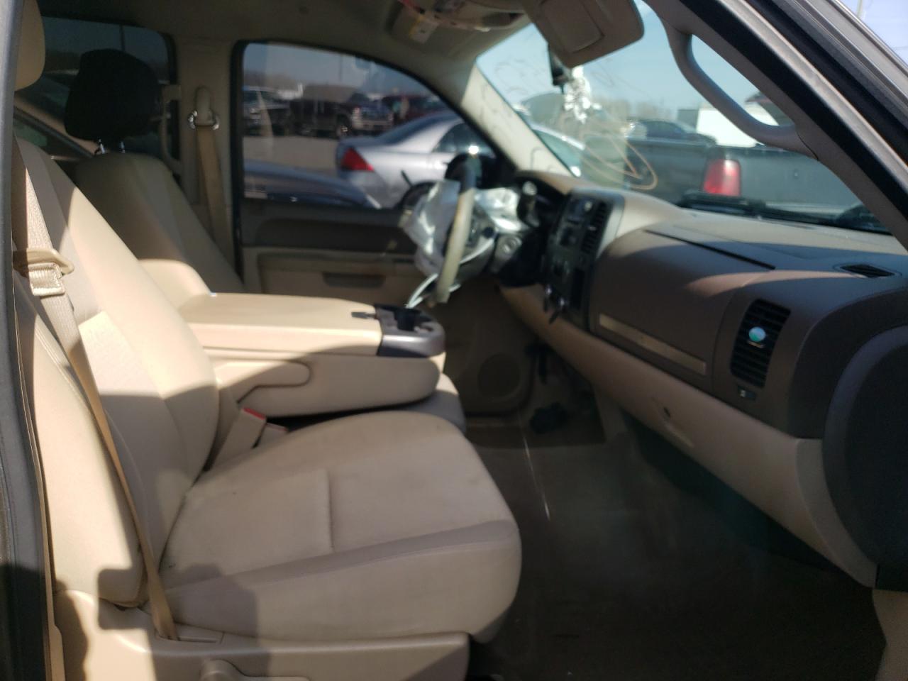 Photo 5 from auction – 2013 CHEVROLET 1500 with VIN 3GCPKSE78DG287664
