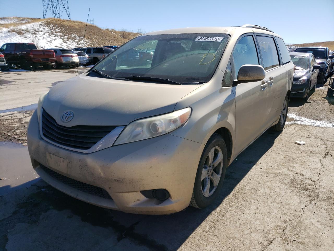 Photo 2 from auction – 2011 TOYOTA SIENNA LE with VIN 5TDKK3DC2BS117913