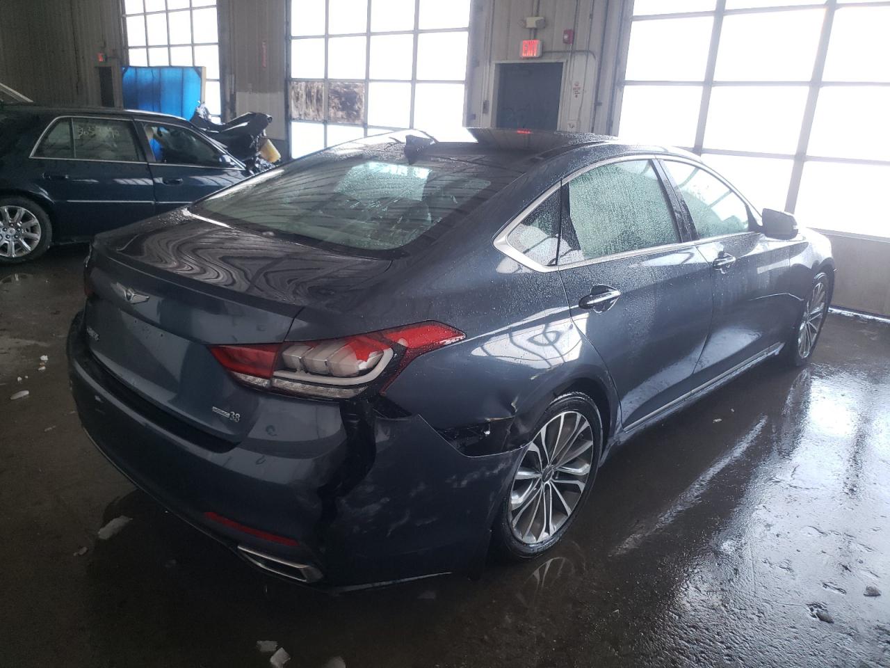 Photo 4 from auction – 2016 HYUNDAI GENESIS 3. with VIN KMHGN4JE3GU110069