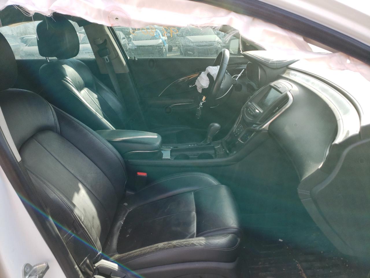 Photo 5 from auction – 2014 BUICK LACROSSE with VIN 1G4GB5G32EF208077