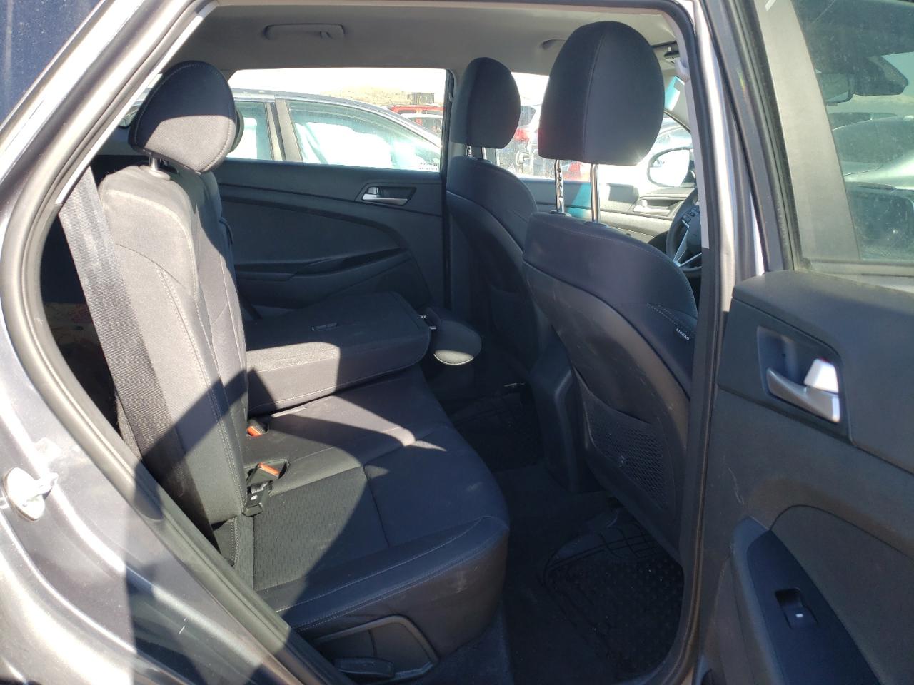 Photo 6 from auction – 2019 HYUNDAI TUCSON SE with VIN KM8J2CA45KU840140