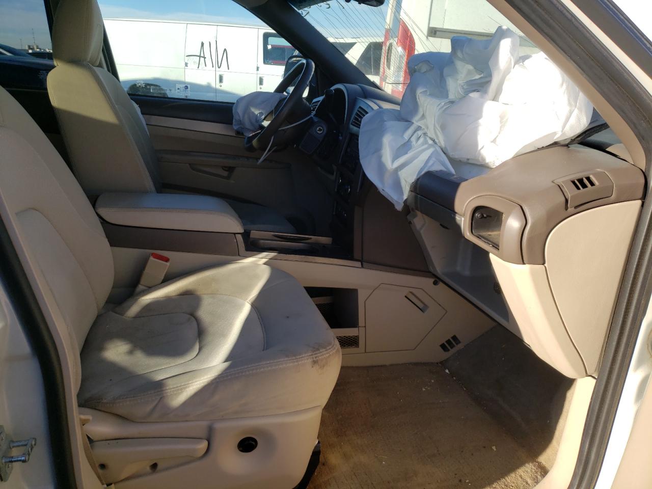 Photo 5 from auction – 2004 BUICK RENDEZVOUS with VIN 3G5DB03E34S569854