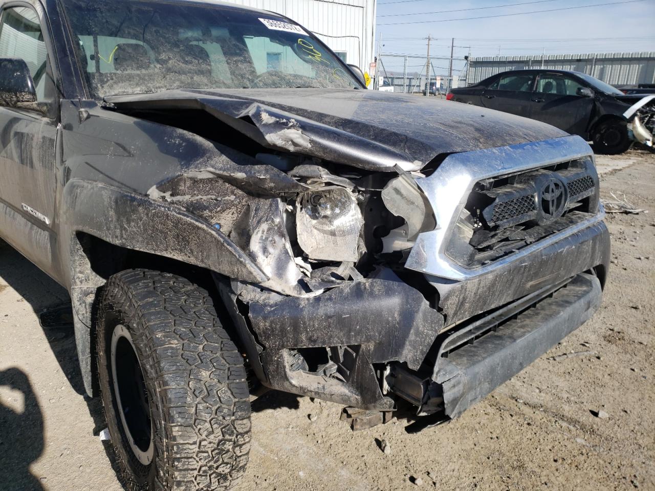 Photo 9 from auction – 2015 TOYOTA TACOMA DOU with VIN 5TFLU4EN2FX115955
