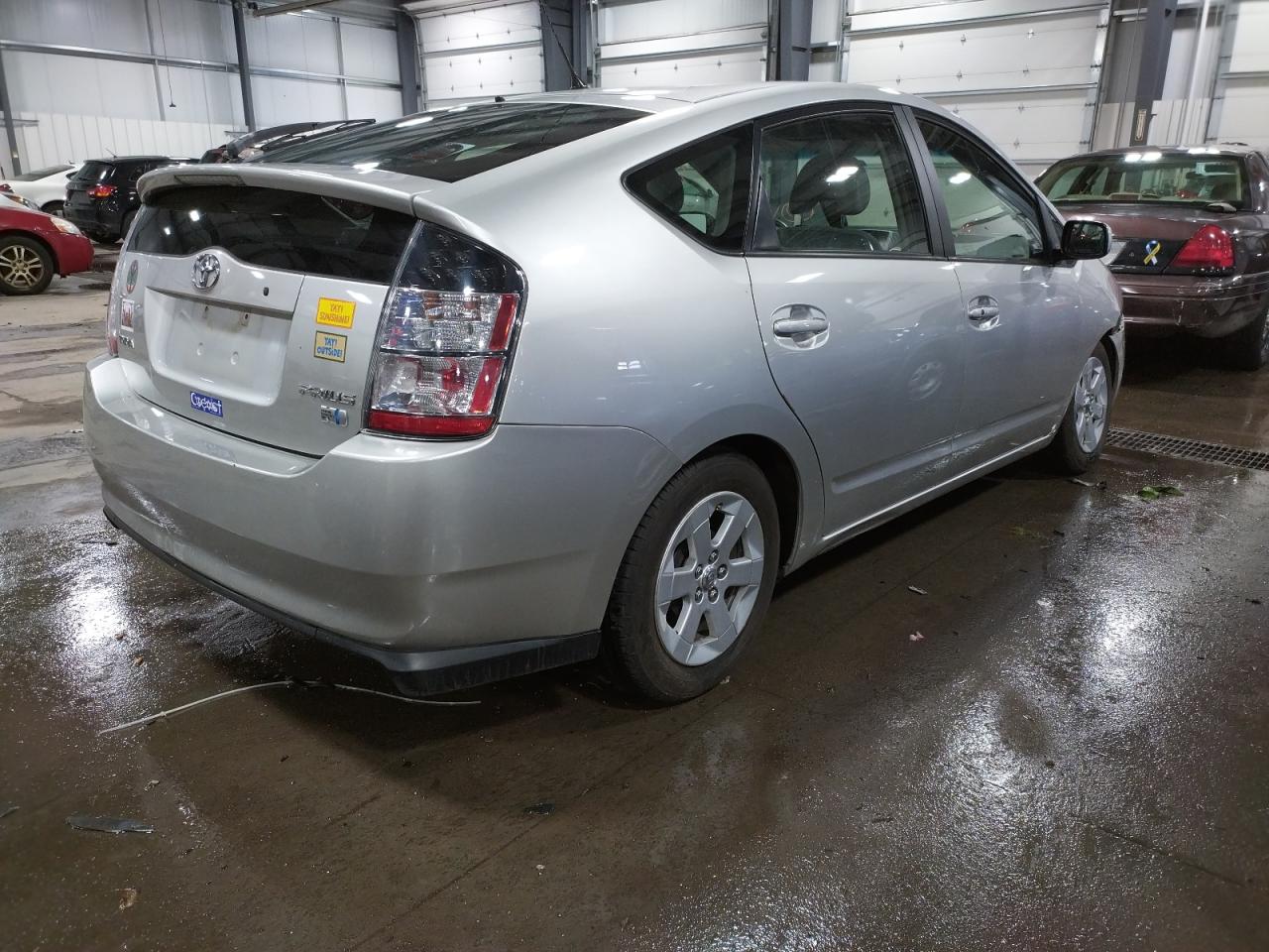 Photo 4 from auction – 2005 TOYOTA PRIUS with VIN JTDKB20U957050251