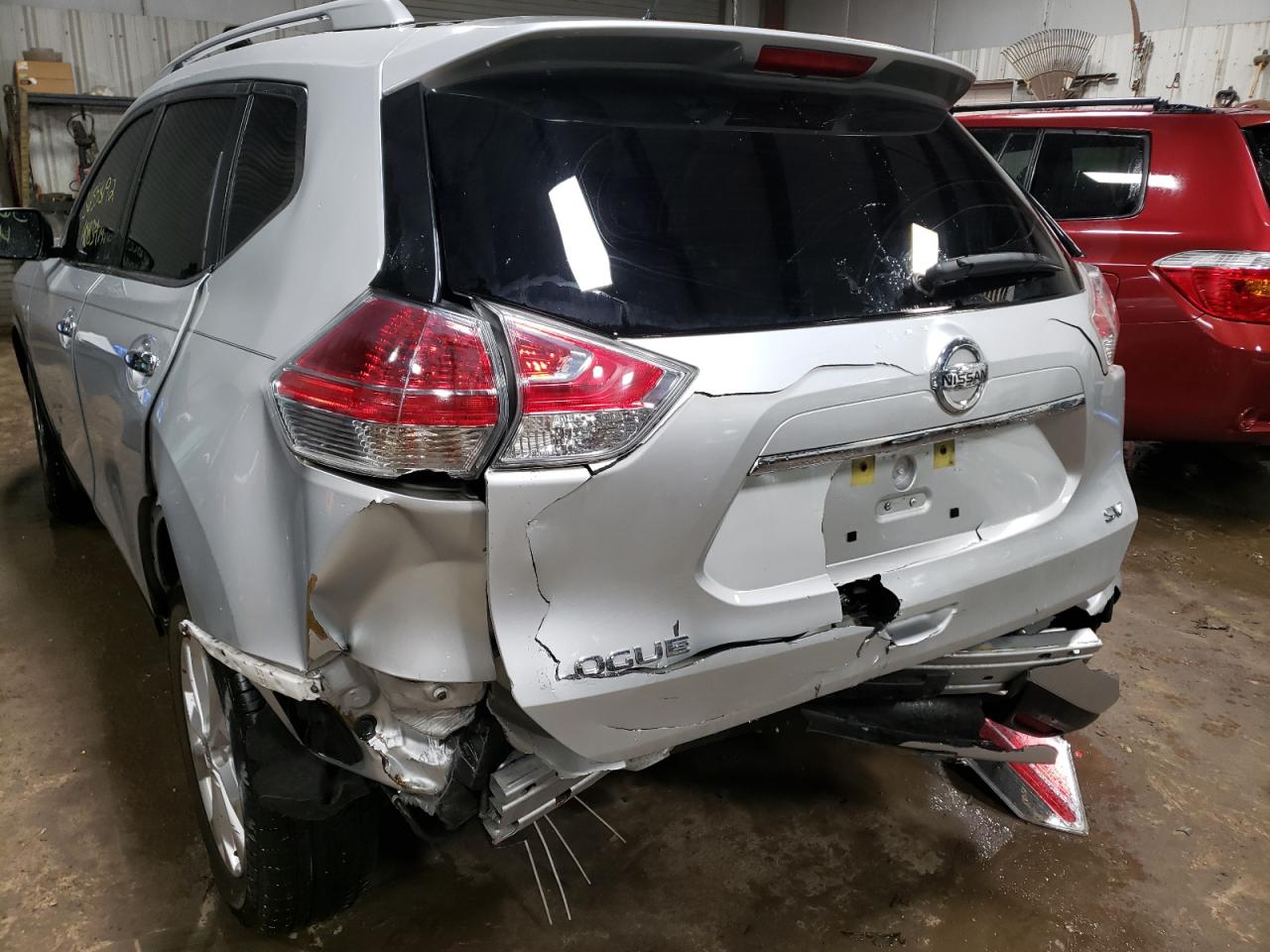 Photo 9 from auction – 2016 NISSAN ROGUE S with VIN KNMAT2MTXGP682429