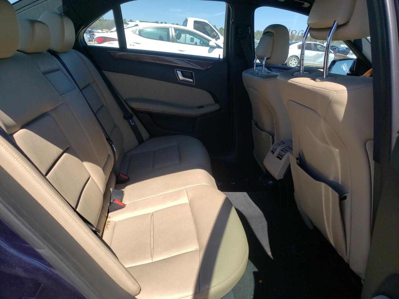 Photo 6 from auction – 2013 MERCEDES-BENZ E 350 with VIN WDDHF5KB1DA671180