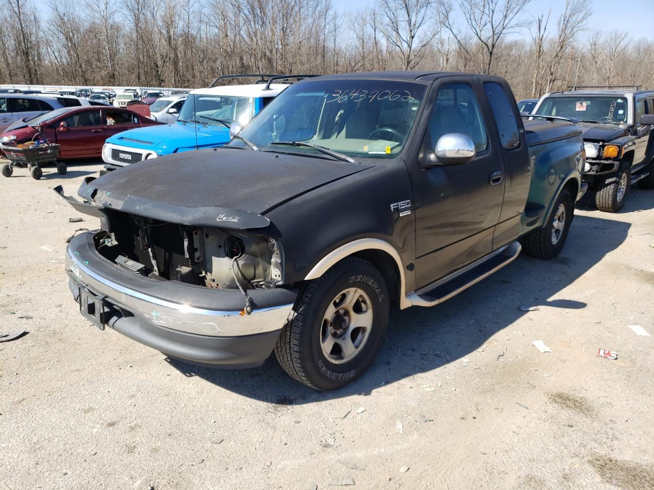 Photo 2 from auction – 2000 FORD F150 with VIN 2FTRX07W1YCA10781