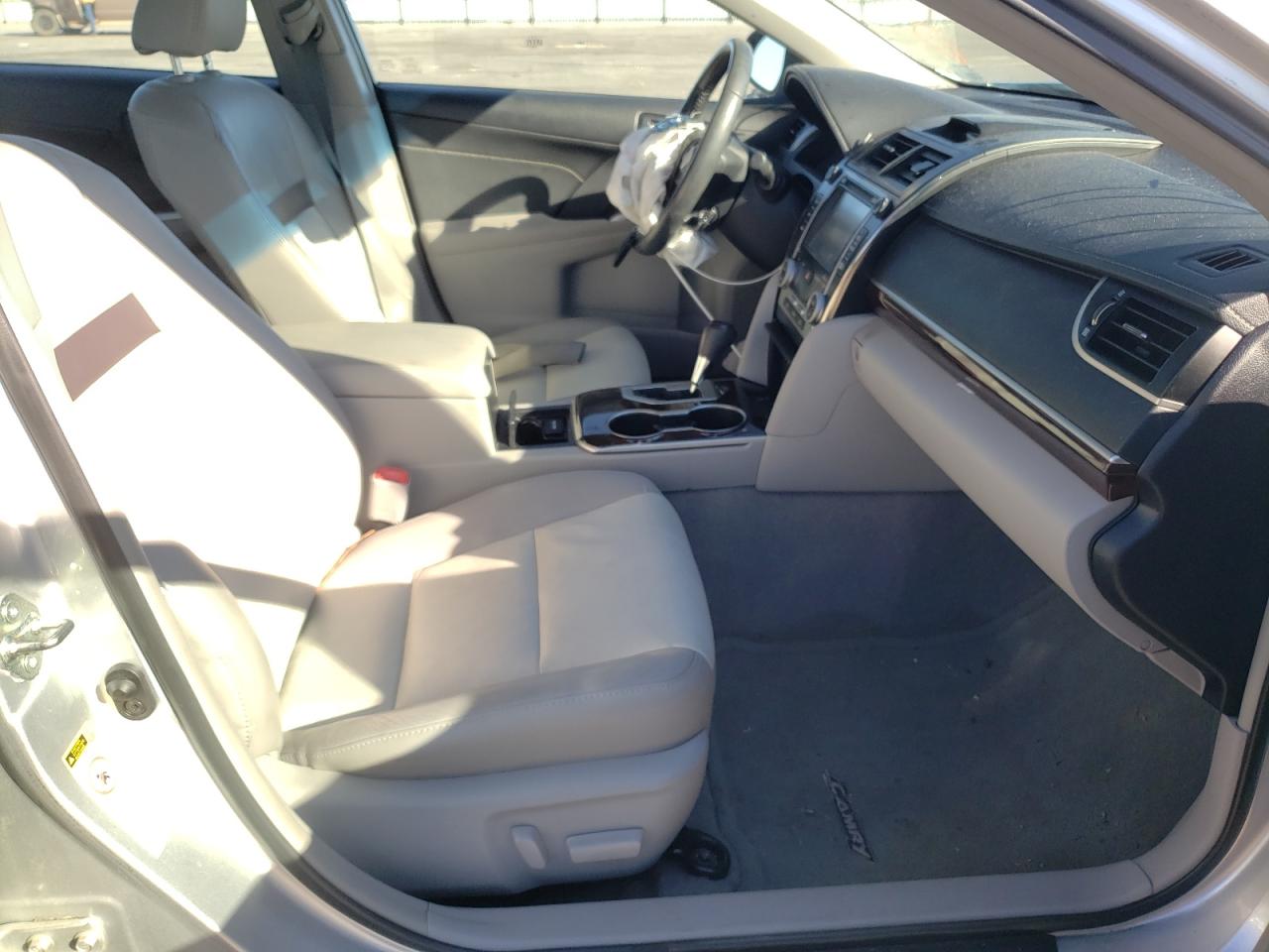 Photo 5 from auction – 2014 TOYOTA CAMRY SE with VIN 4T1BK1FK8EU548163