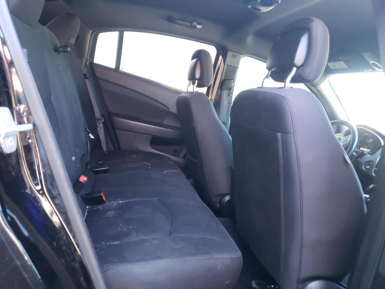 Photo 6 from auction – 2014 CHRYSLER 200 TOURIN with VIN 1C3CCBBG9EN150276