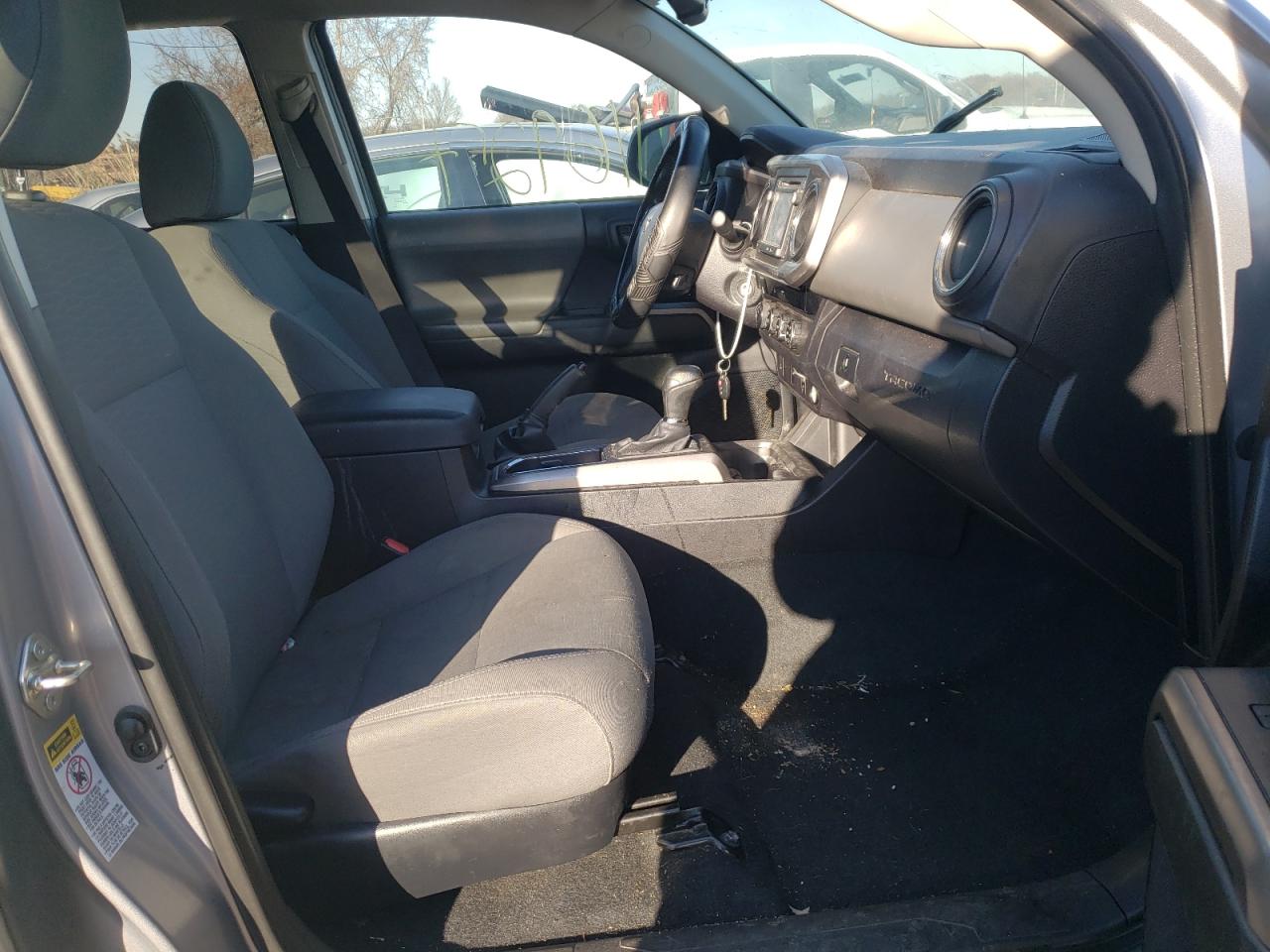 Photo 5 from auction – 2016 TOYOTA OTHER with VIN 3TMDZ5BN5GM005733