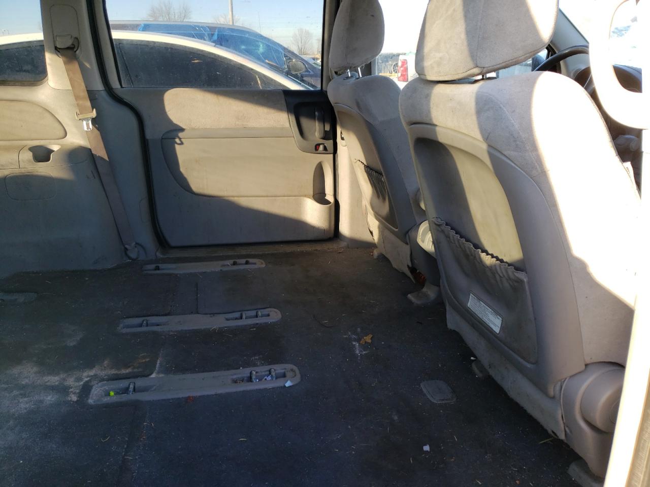 Photo 6 from auction – 2009 KIA SEDONA EX with VIN KNDMB233396277488