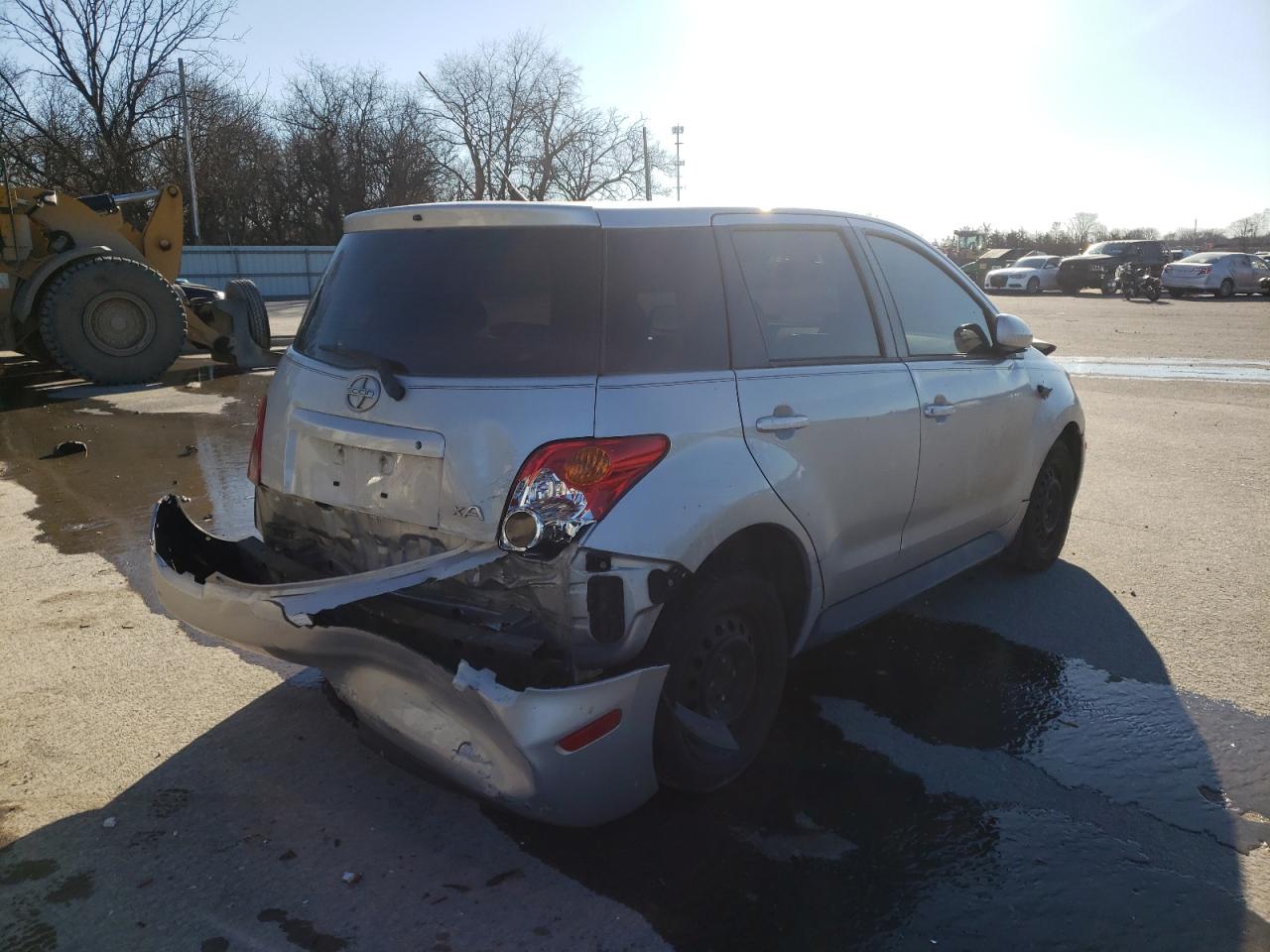 Photo 4 from auction – 2005 TOYOTA SCION XA with VIN JTKKT624450107698