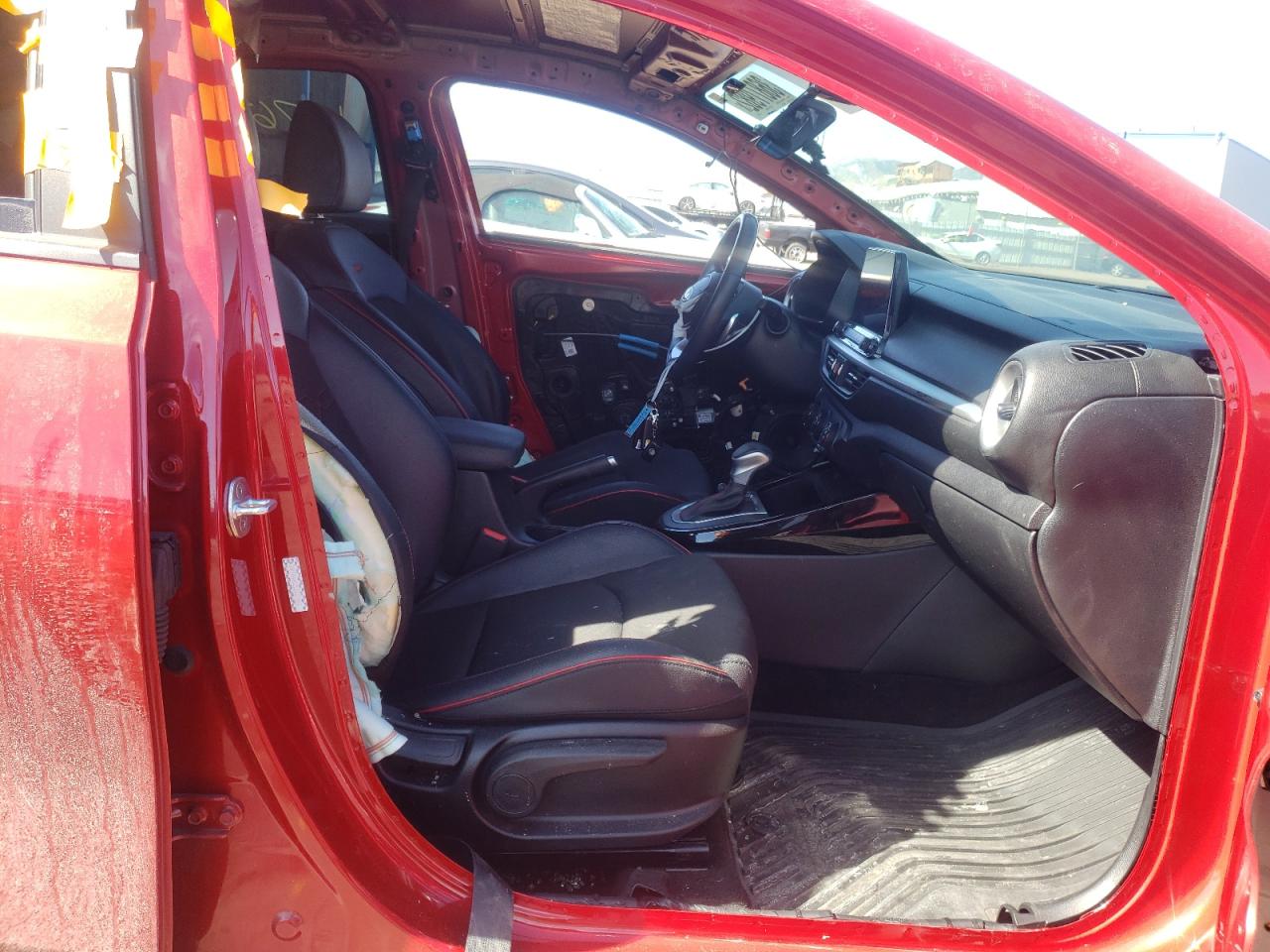 Photo 5 from auction – 2020 KIA FORTE GT with VIN 3KPF44AC2LE227958