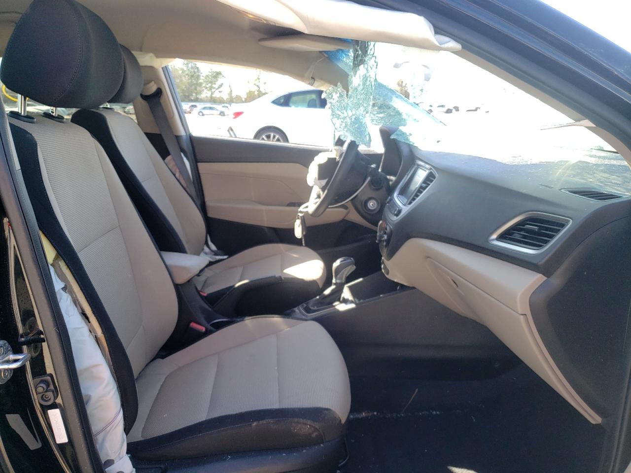 Photo 5 from auction – 2018 HYUNDAI ACCENT SE with VIN 3KPC24A33JE010523