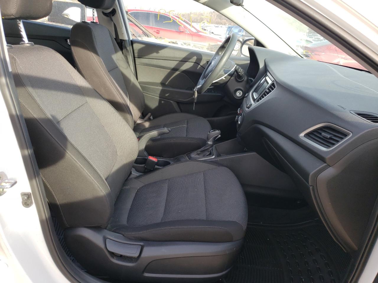 Photo 5 from auction – 2019 HYUNDAI ACCENT SE with VIN 3KPC24A36KE061290