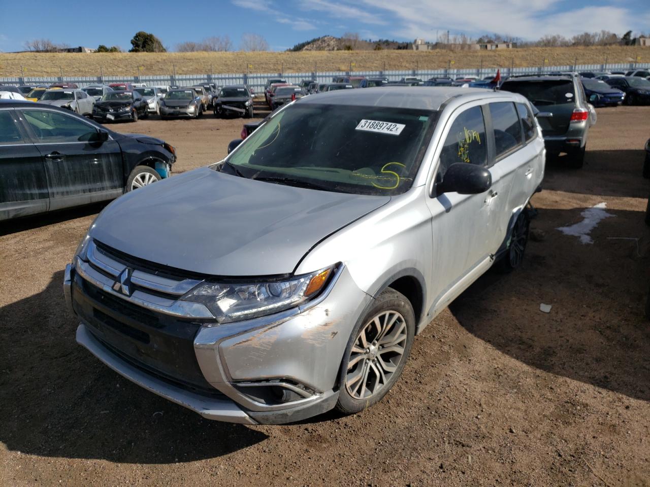 Photo 2 from auction – 2018 MITSUBISHI OUTLANDER with VIN JA4AD2A35JZ053104