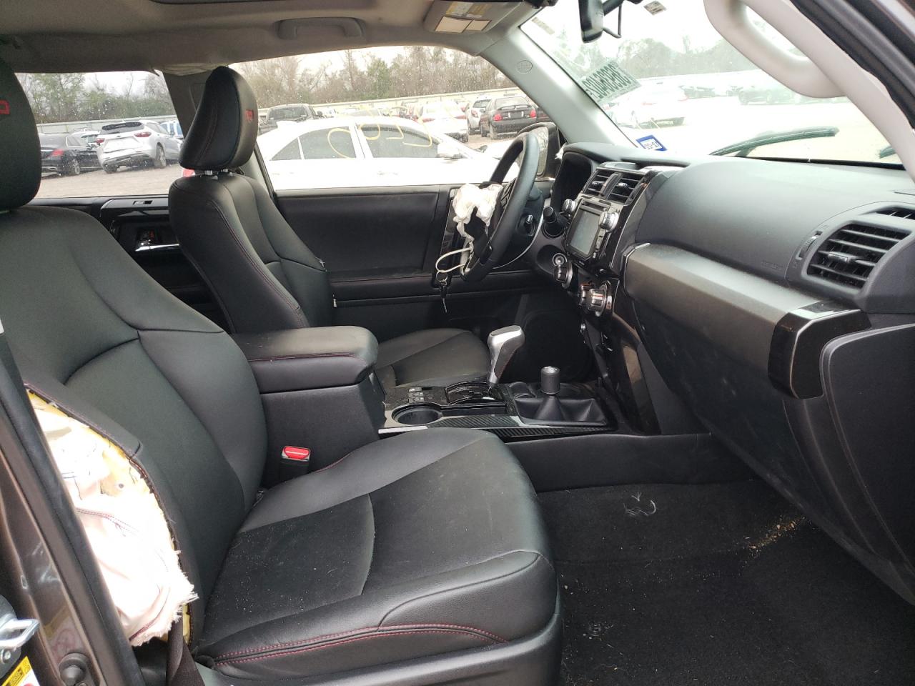 Photo 5 from auction – 2019 TOYOTA 4RUNNER SR with VIN JTEBU5JR0K5650021