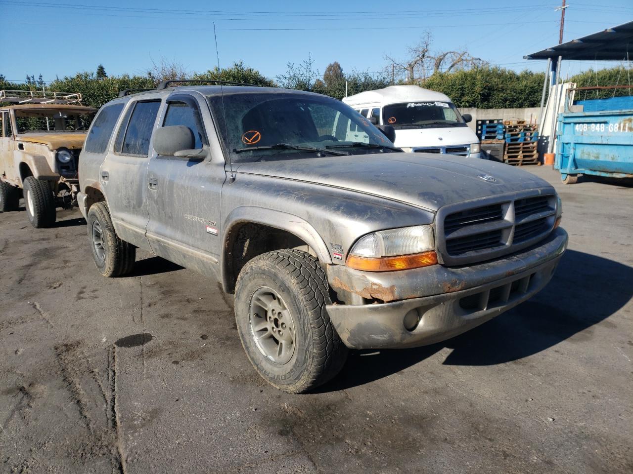 DODGE DURANGO 1999 with VIN 1B4HS28Y6XF637238 - Photo from auction