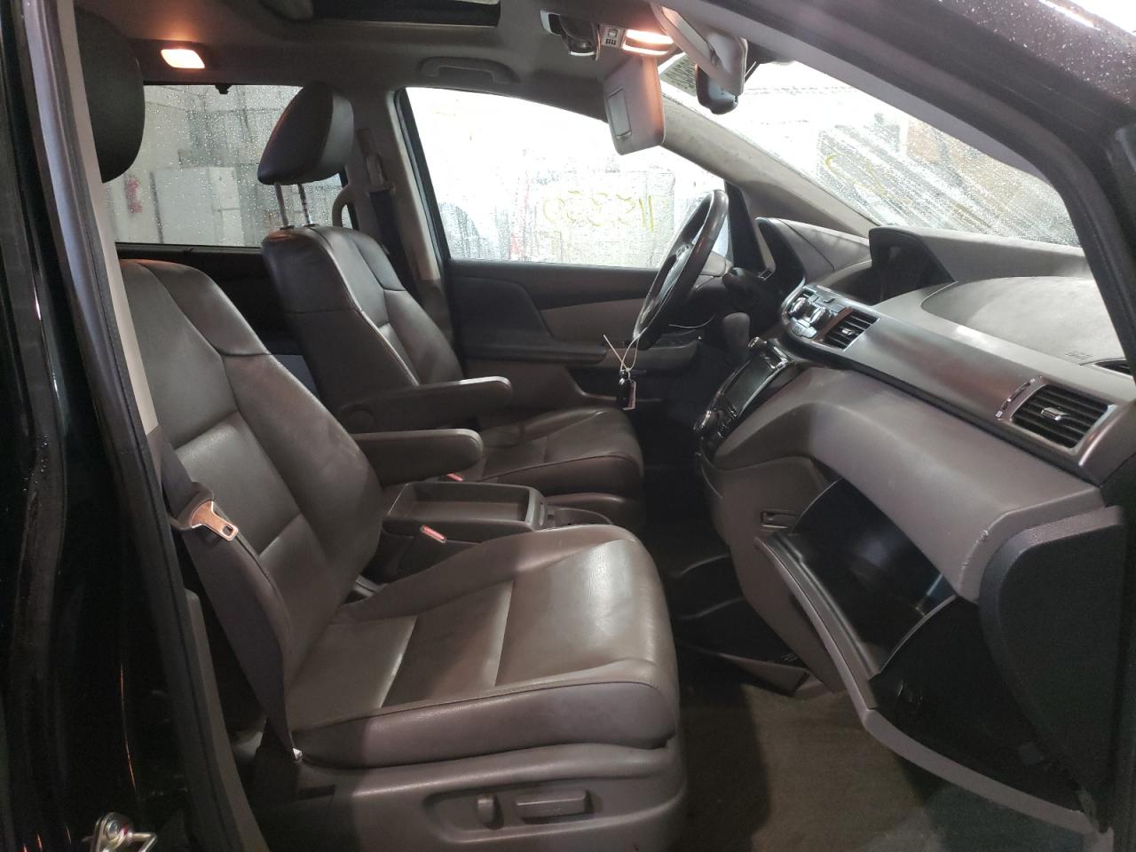 Photo 5 from auction – 2015 HONDA ODYSSEY EX with VIN 5FNRL5H62FB053796