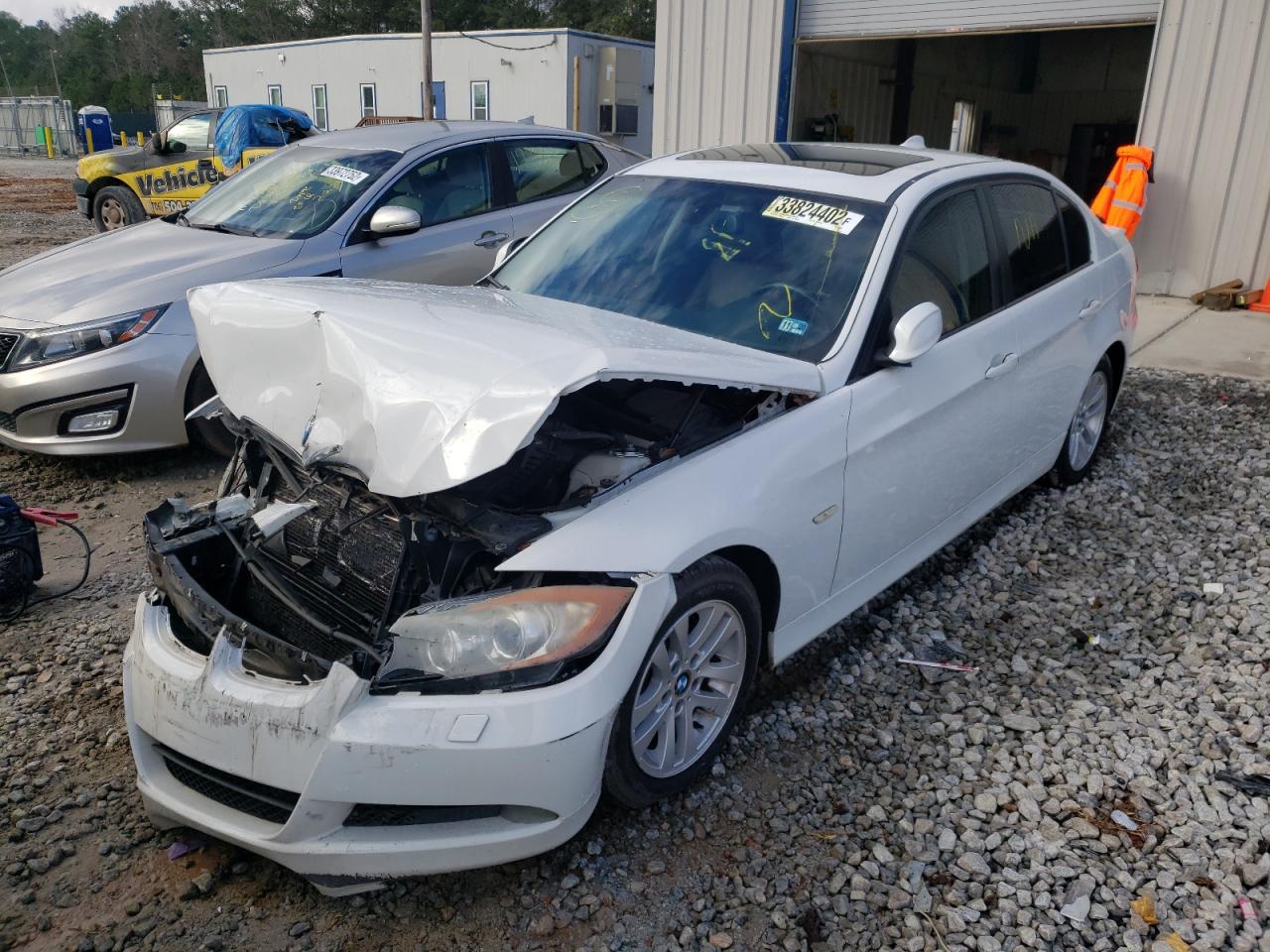 Photo 2 from auction – 2007 BMW 328 XI with VIN WBAVC93577KX55599